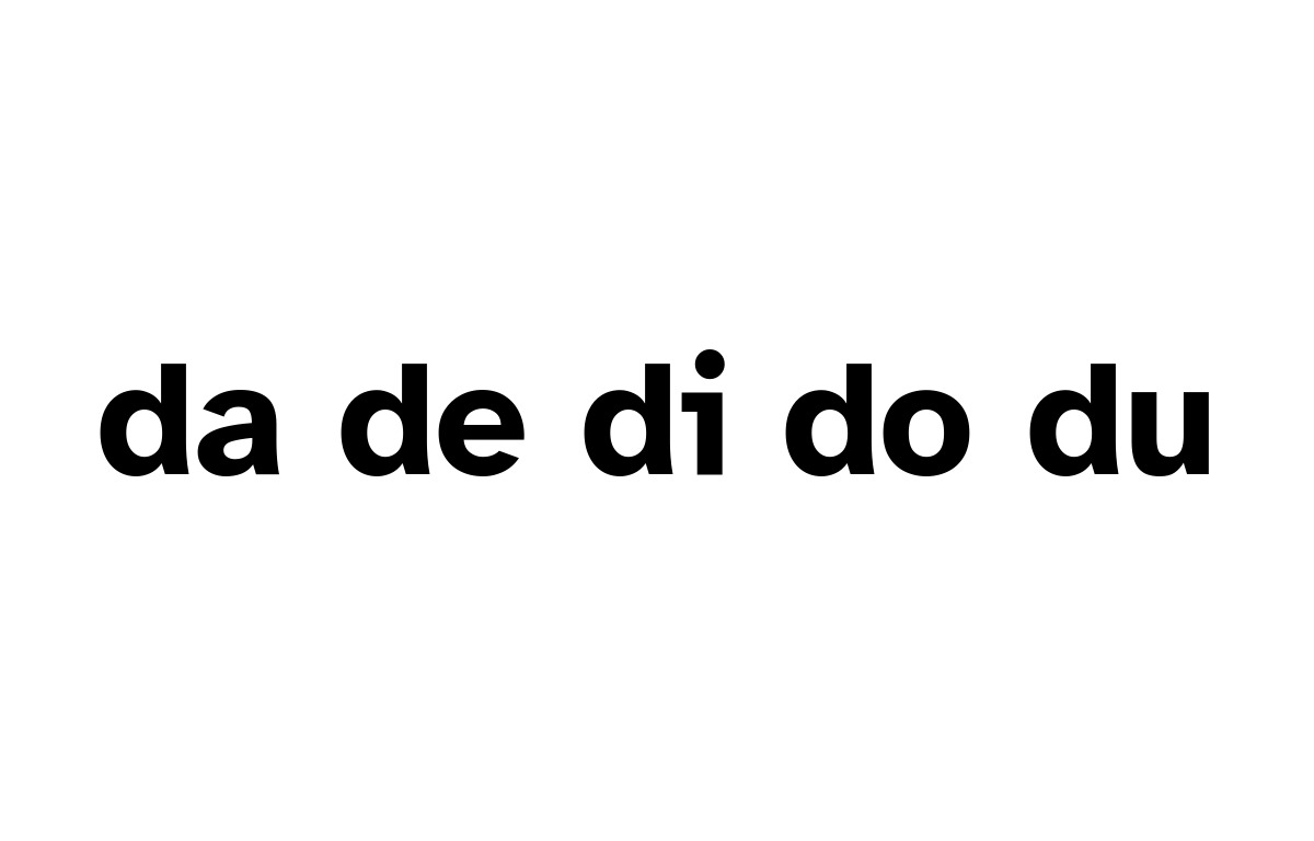 Un rectangulo solido blanco con las silabas da, de, di, do, du escritas en el centro.